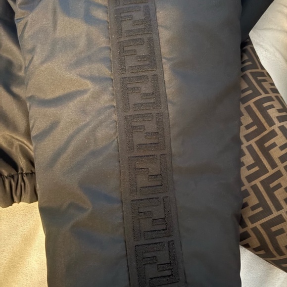 Fendi x Kway Reversible Kids Nylon Bomber with Hood - Picture 8 of 10